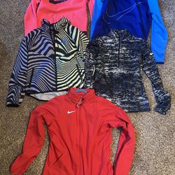 5 Nike Sweaters/jacket Size Medium 