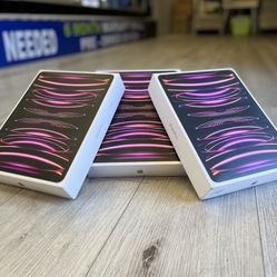 iPad Pro 12.9 inch 6th Gen M2 Chip (Latest Model)