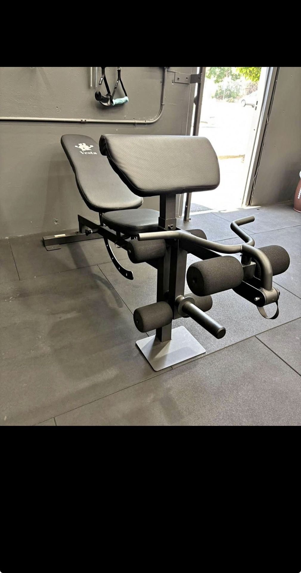 Smith Machine +FID Bench Vesta Fitness