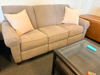 LAZY BOY SOFA WITH POWER RECLINERS. 