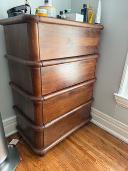 Solid Wood 4-Drawer Dresser Chest