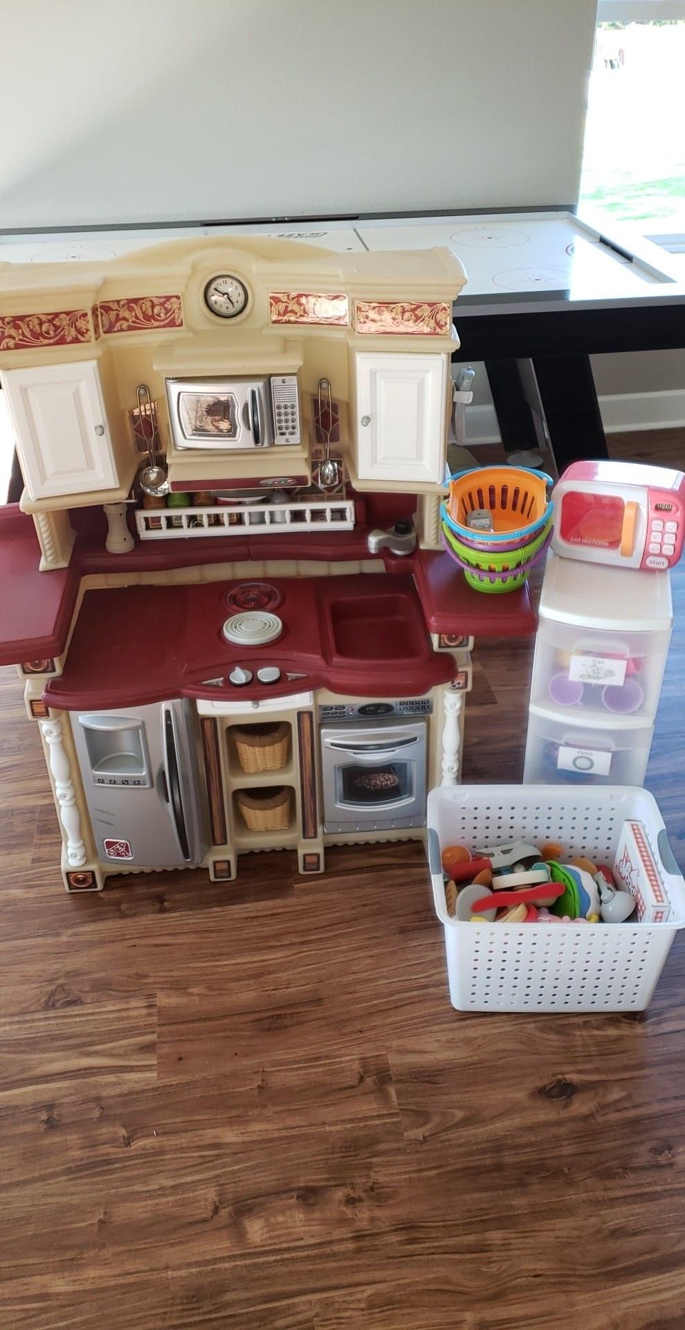 Play Kitchen