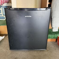 Proctor Silex 1.7 Cu Ft Compact Refrigerator, Single Door Mini Fridge