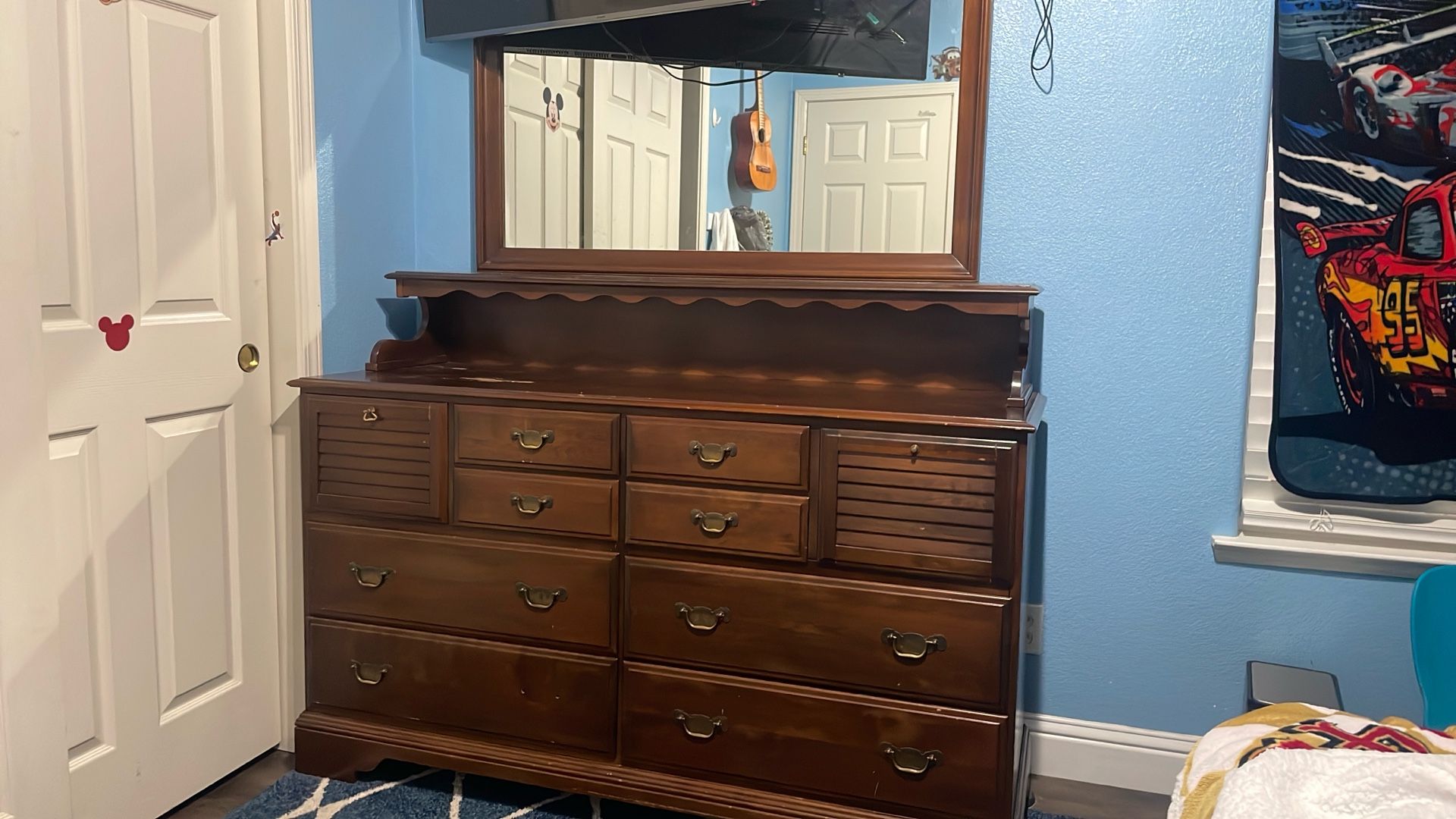 Wood Dresser with Mirror 