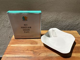 PetOrama Premium Porcelain Pet Plate – 7.5" Square Cat Portrait Dish (Microwave & Dishwasher Safe)