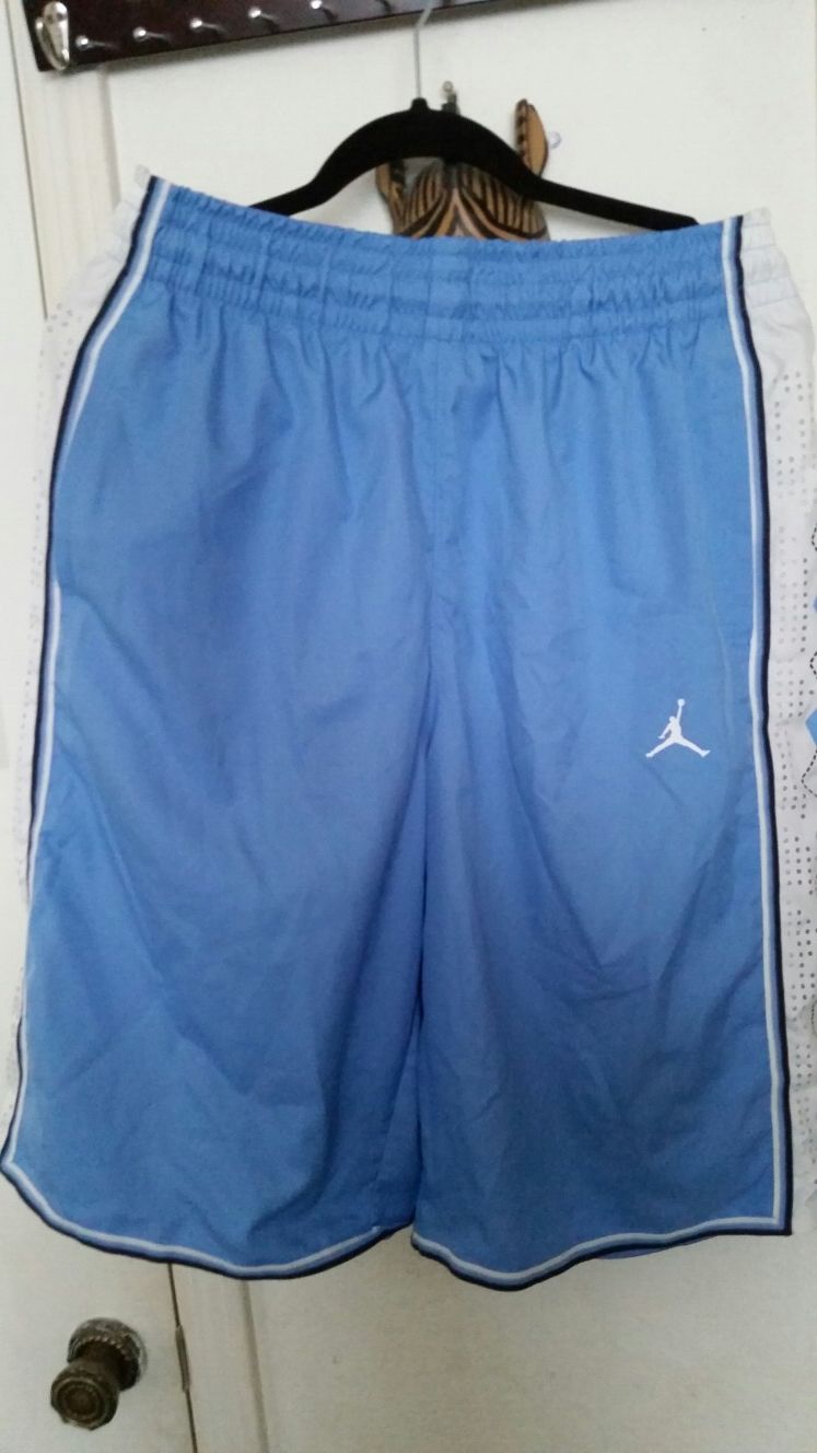 North Carolina Michael Jordan shorts new with out tags size large mens