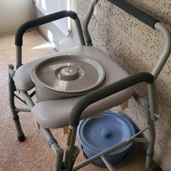 Medical Commode Chair with Cushion