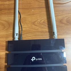 TP-LINK Model Archer A5 AC1200 Dual Band Wi-Fi Router 4-Port Ethernet Switch