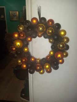 Halloween Wreath And Wicker Pumpkin With LED Lights Needs Battery