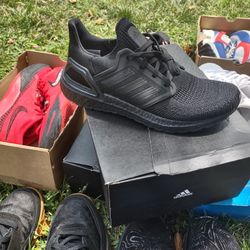 Brand New Adidas Ultraboost Boost Triple Black Sz 8 & 8.5