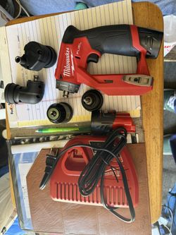 Milwaukee fuel brushless m12 drill kit