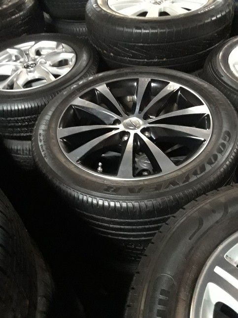 Chrysler 200 Rims Buick Wheels Pacifica Town And Country Chrysler 300 Lincoln MKZ Crown
