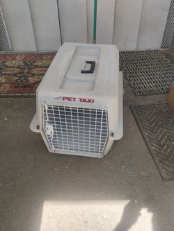 Pet mate PET TAXI USED $25 SMALL DOG