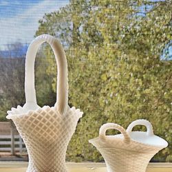 🔥 RARE PRE-1946 Westmoreland Milk Glass Baskets (Two Different Patterns, Flawless Set) 🔥