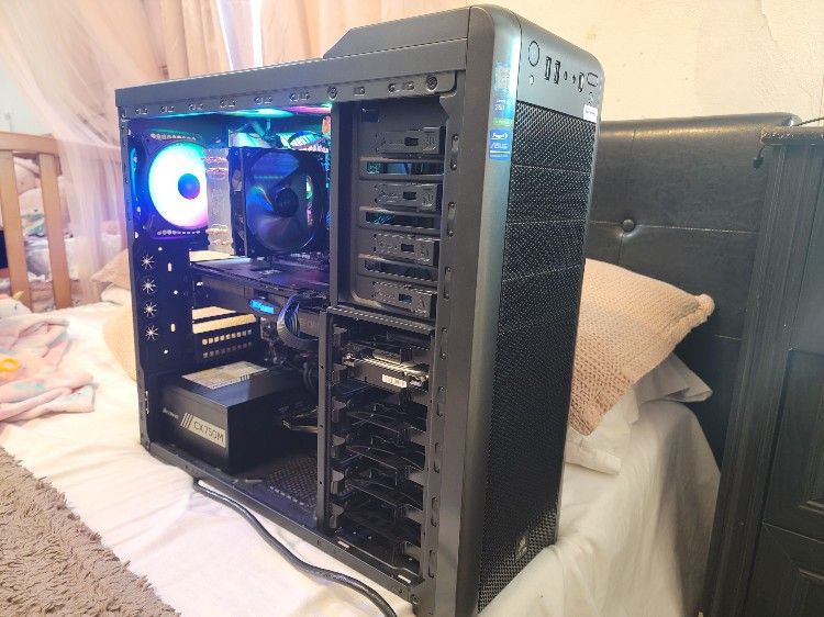 Pc Gaming, Monitor, Headset, Mouse, and Keyboard