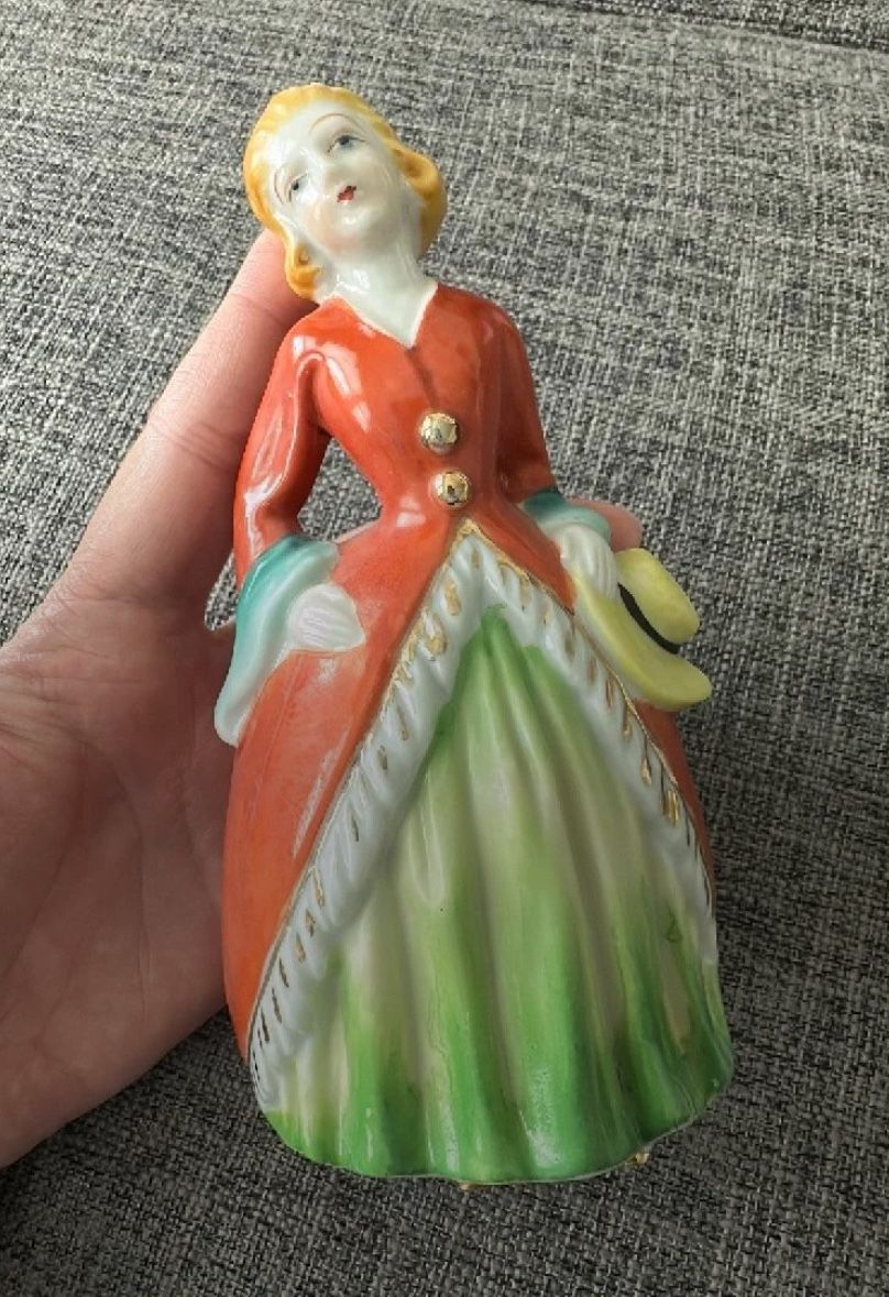 Occupied Japan Vintage Ceramic Figurine