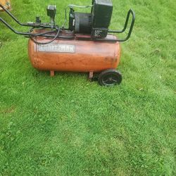 30 Gallon Compressor  Craftsman 