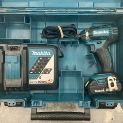 Makita XDT11 18v Cordless Impact Driver Tool LXT Lithium Ion Li-ion 1.5 Ah Battery Job Site Construction Home DIY Professional Charger