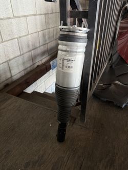 Land Rover L405 Air Shock , FRONT LH CJ3VA USED OEM