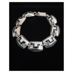 7.75" Solid Sterling Silver & Enamel Button Lock Bracelet. Mint. Taxco Mexico