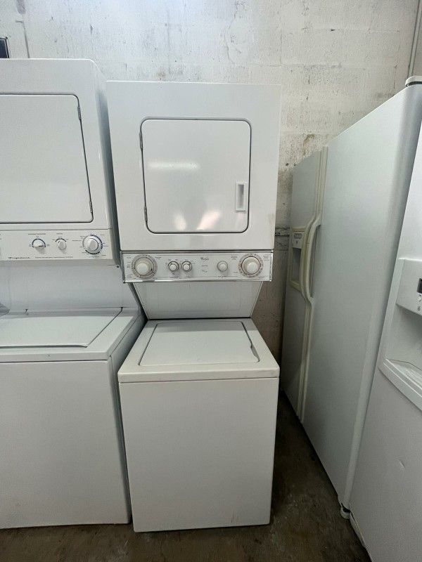 Combo Whirpool 24 Inch Wide Great Condition