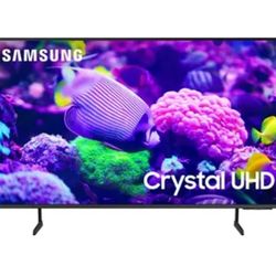 FREE DELIVERY! Samsung CRYSTAL UHD DU7200. Brand New