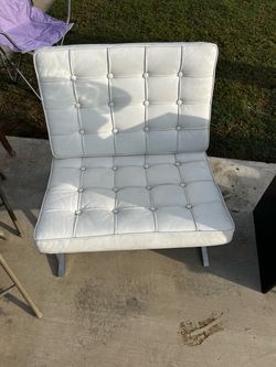 Lounge chair
