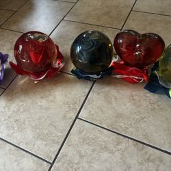 Rose Globes Have 30 Pices All For 50$