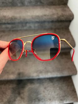 NEW  Ray Ban