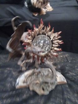 Lebronze statue