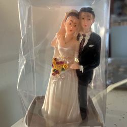 Bride And Groom Cake Topper 