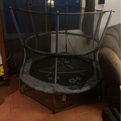 Kids trampoline