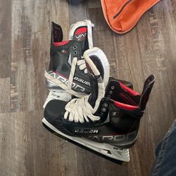Vapor Bauer Hockey Skates