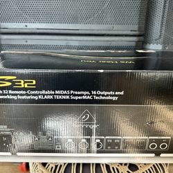 Behringer S32 Stage Box