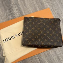 Authentic Louis Vuitton LV Toiletry Pouch 26 Poche Toilette GM Makeup Make Up Bag Purse Handbag