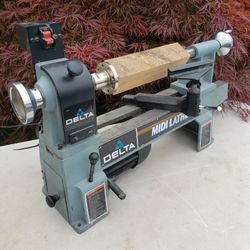 Delta Midi Lathe Variable Speed  Model 46-250