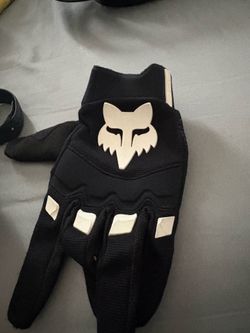 fox helmet and gloves