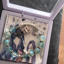 Bracelets 