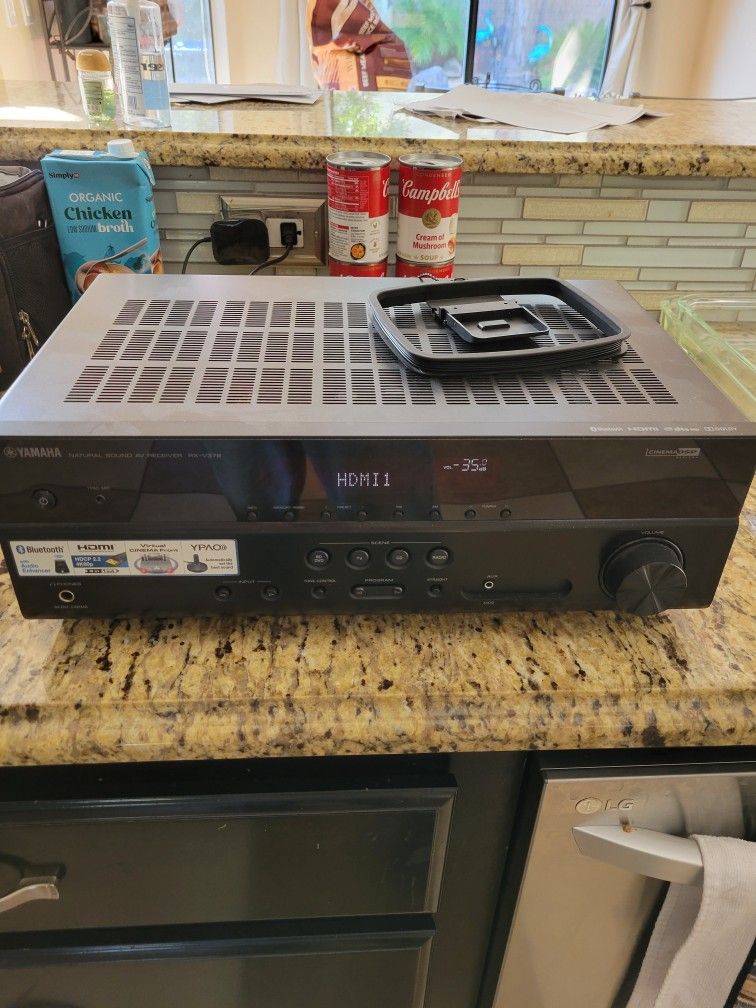 Yamaha RX-V379 Receiver