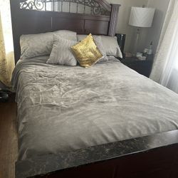 BEDROOM SET