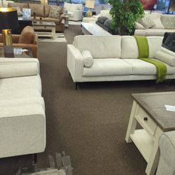 GREAT SOFA AND LOVESEAT SET NEW 