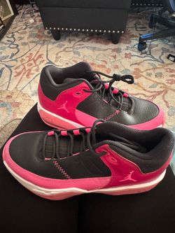 Air Jordan Low-Top Sneakers Black and Pink size : 6