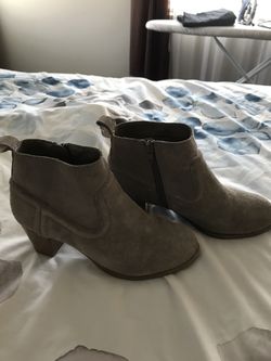 Beautiful Gray Boots !👢🌟