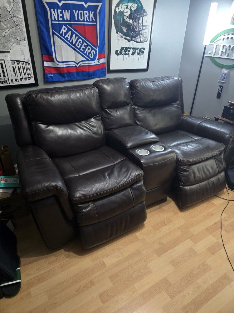 2 Seat Electric Recliners With Middle Storage Compartment