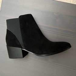 Black Boots Size 7