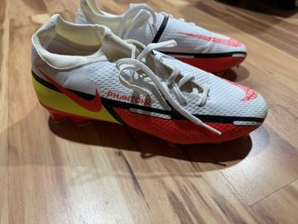 Nike GT Phantom cleat size 8.5