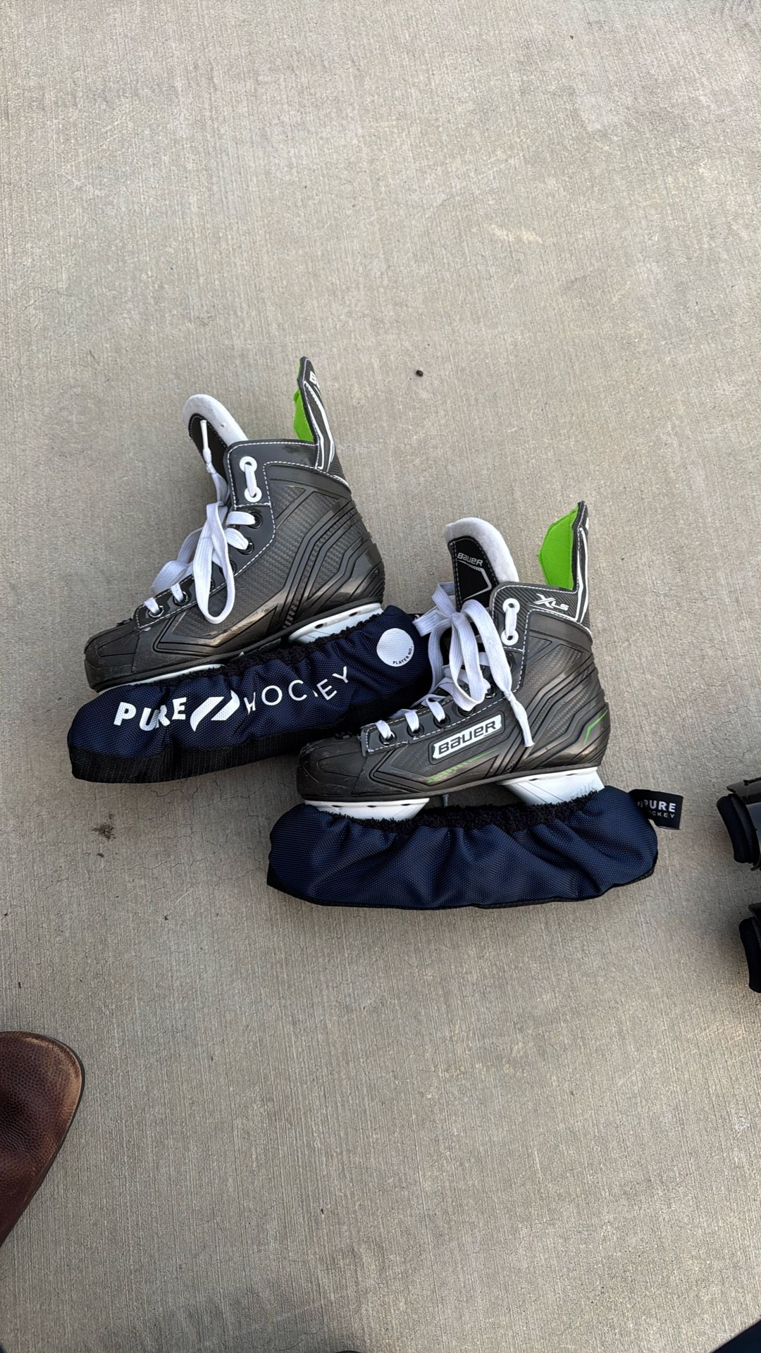 Youth Size 2 Ice Hockey Skates