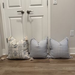 Throw Pillow Set Of 3 