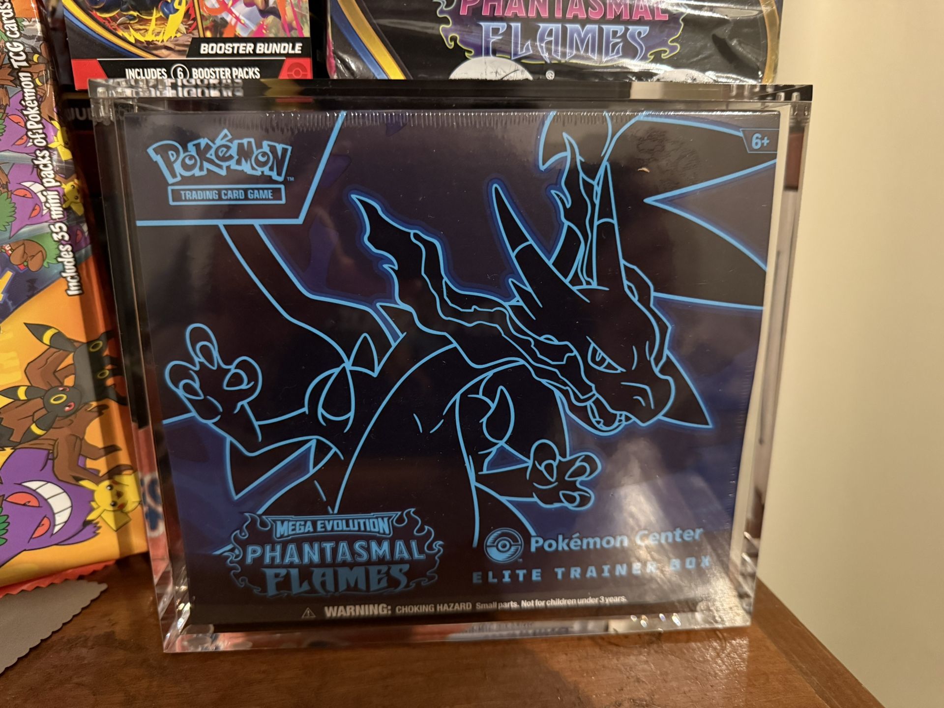 Pokemon Center Phantasmal Flames Etb 
