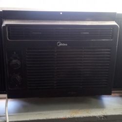 AC Window Unit 